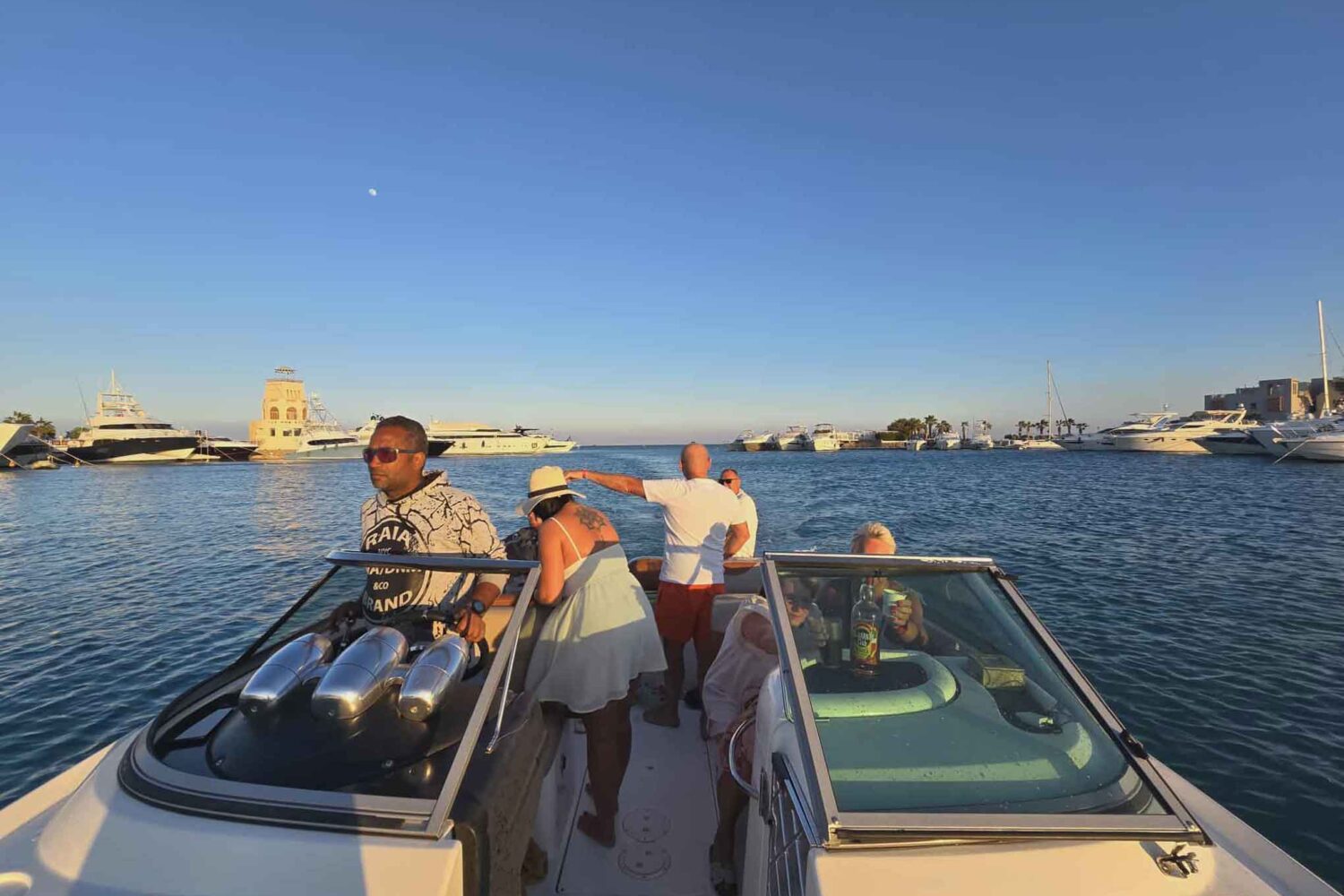 Private El Gouna Stadtrundfahrt mit Lagoonfahrt