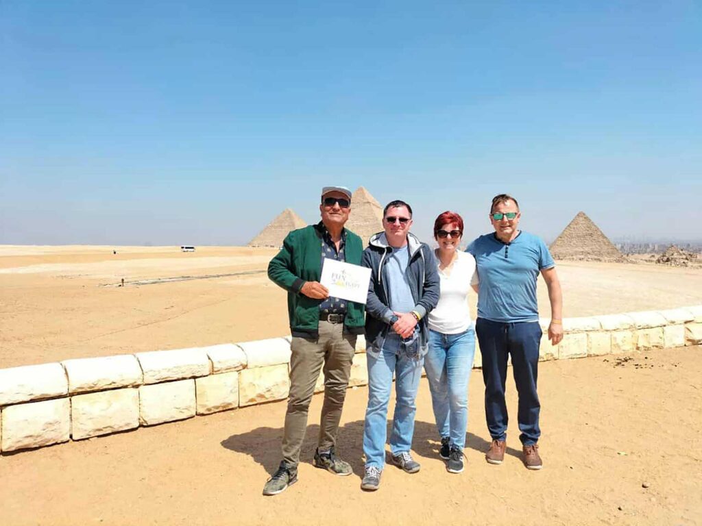 Private Tagestour nach Kairo mit dem Auto – Pyramiden, Sphinx & Ägyptisches Museum