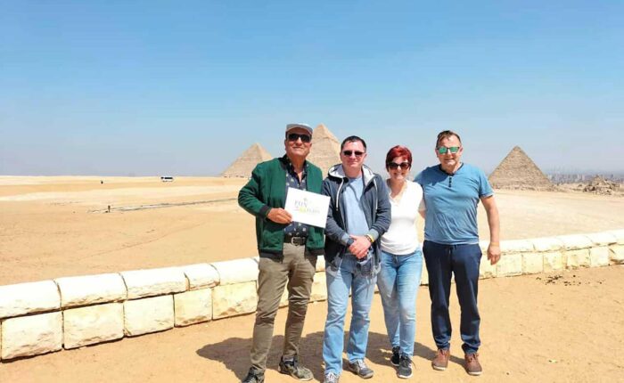 Private Tagestour nach Kairo mit dem Auto – Pyramiden, Sphinx & Ägyptisches Museum