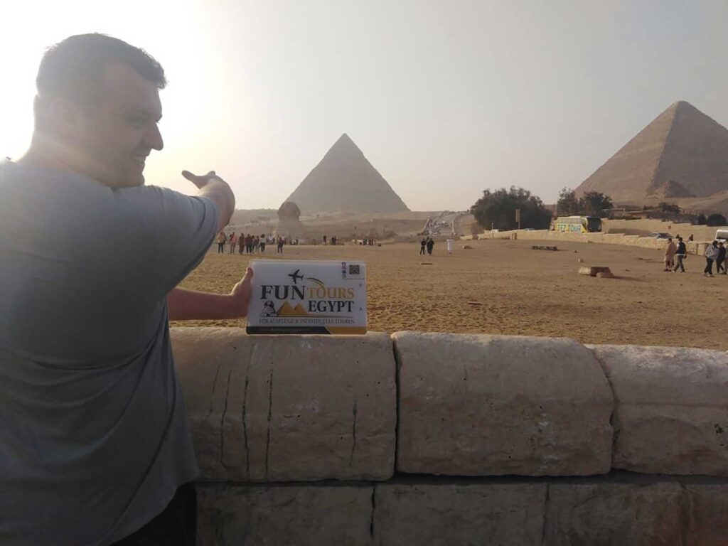 Private Tagestour nach Kairo mit dem Auto – Pyramiden, Sphinx & Neues großes Museum