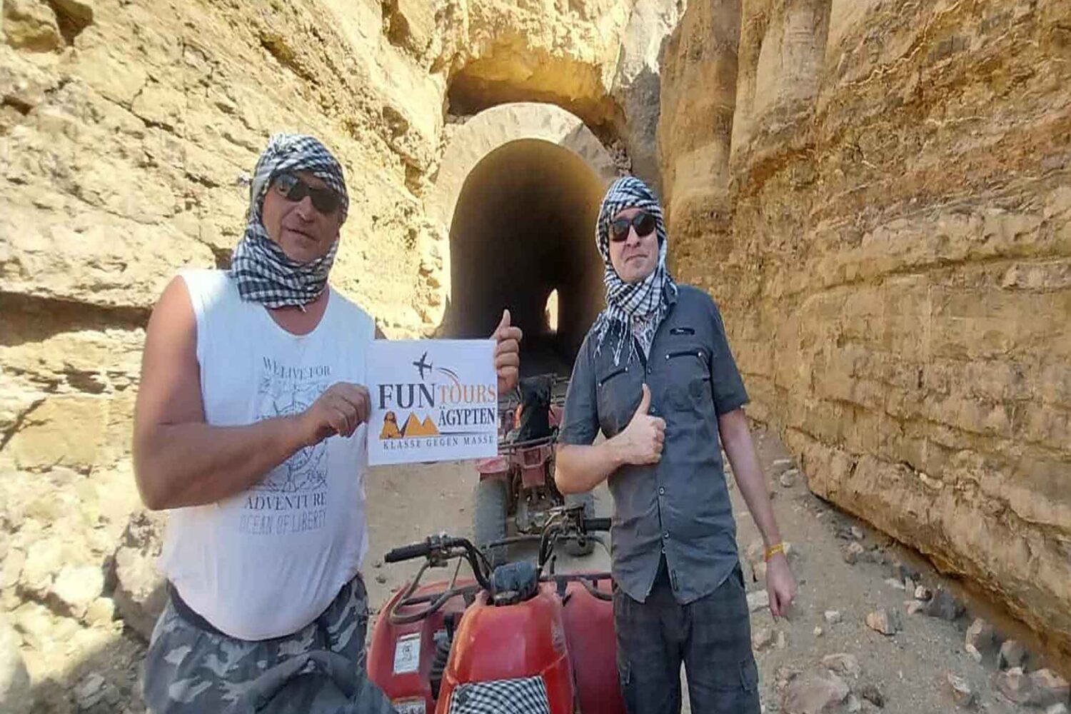 Private Quad Tour zum Sonnenuntergang – Berge & Geisterstadt