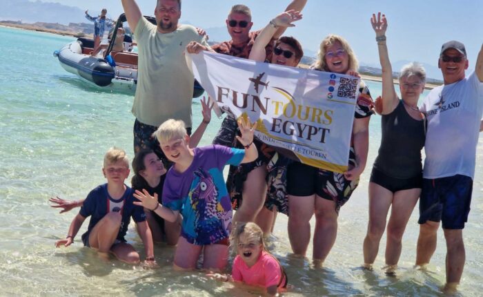 Private Karibik-Tour zur Malediven-Insel mit Glasboot – Exklusiver 4-Stunden-Ausflug ab Hurghada