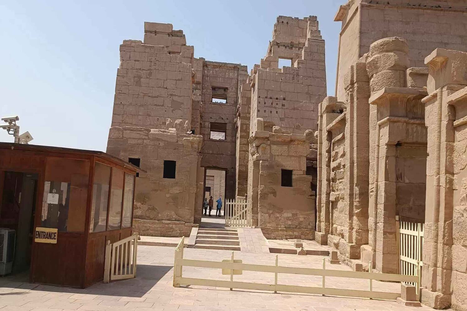 Private Tagestour nach Luxor – Tal der Könige, Karnak, Hatshepsut & Nilfahrt