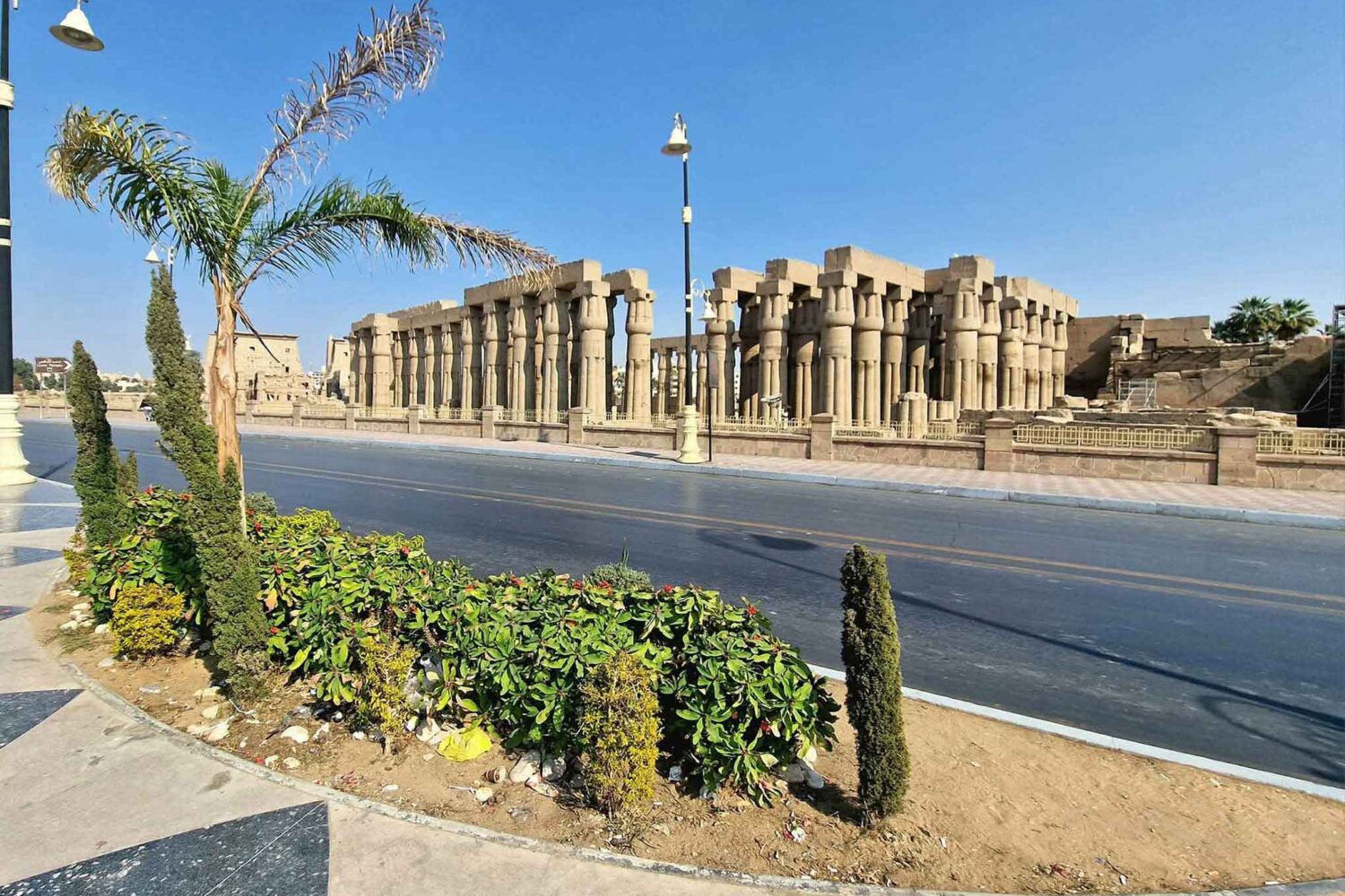 Private Tagestour nach Luxor – Tal der Könige, Karnak, Hatshepsut & Nilfahrt