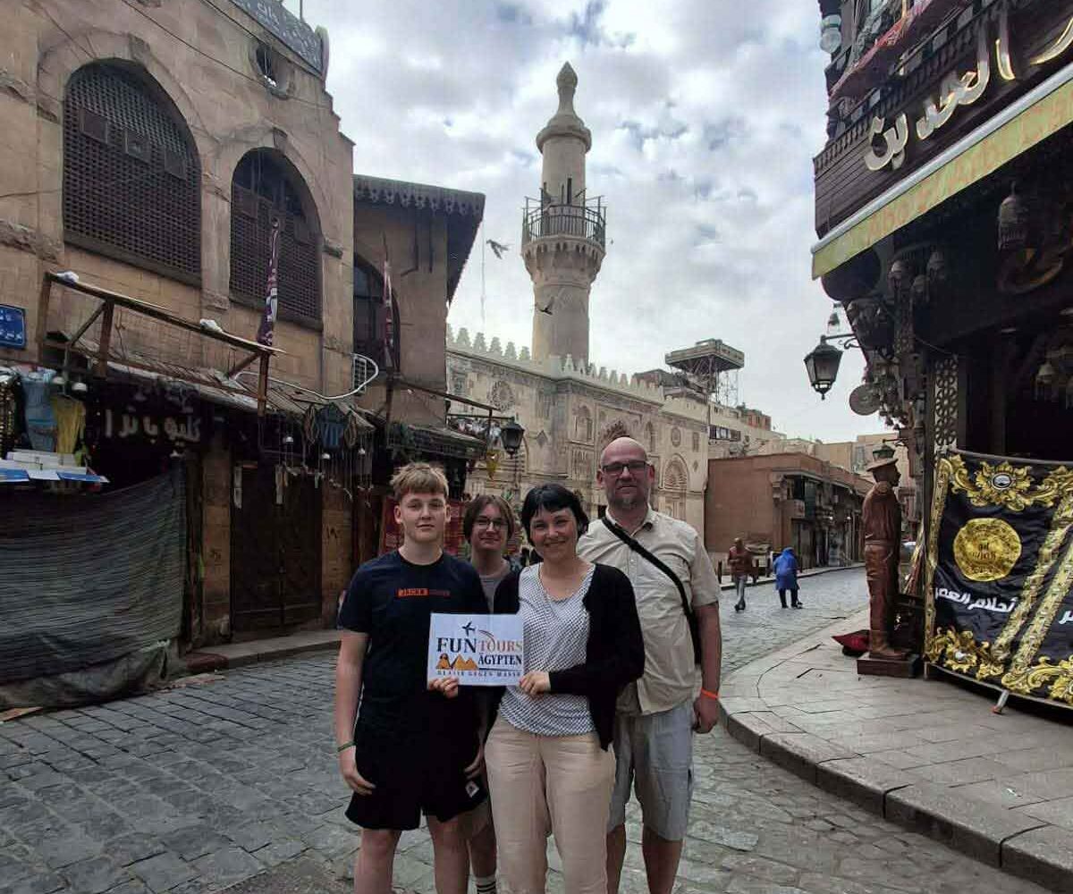 Historische Al-Muizz Straße in Kairo