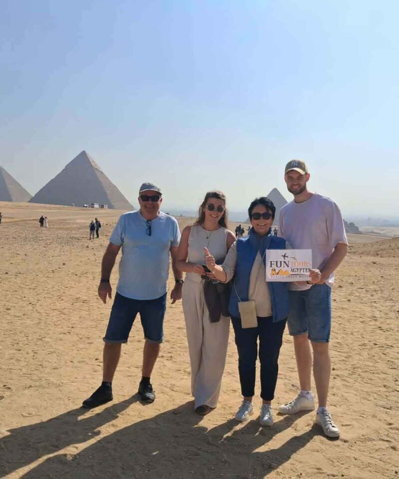 Kairo Tagestour ab Hurghada mit Flug zu den Pyramiden und Ägyptisches Museum